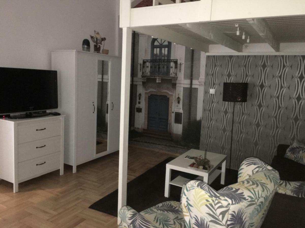 Lovag Apartman Apartment Будапеща Екстериор снимка